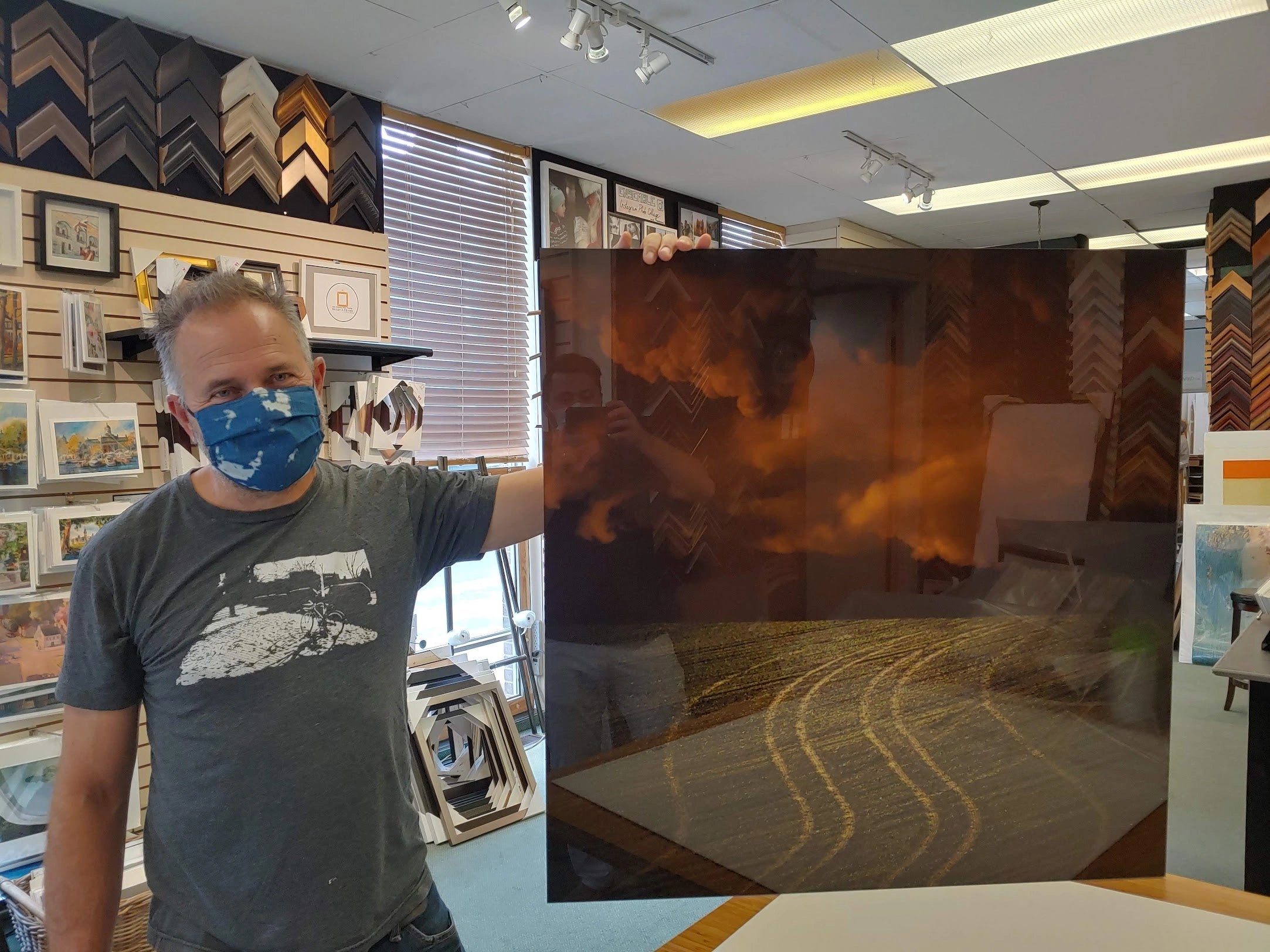 Mounted Giclée prints on aluminum Dibond with matte and gloss finishes